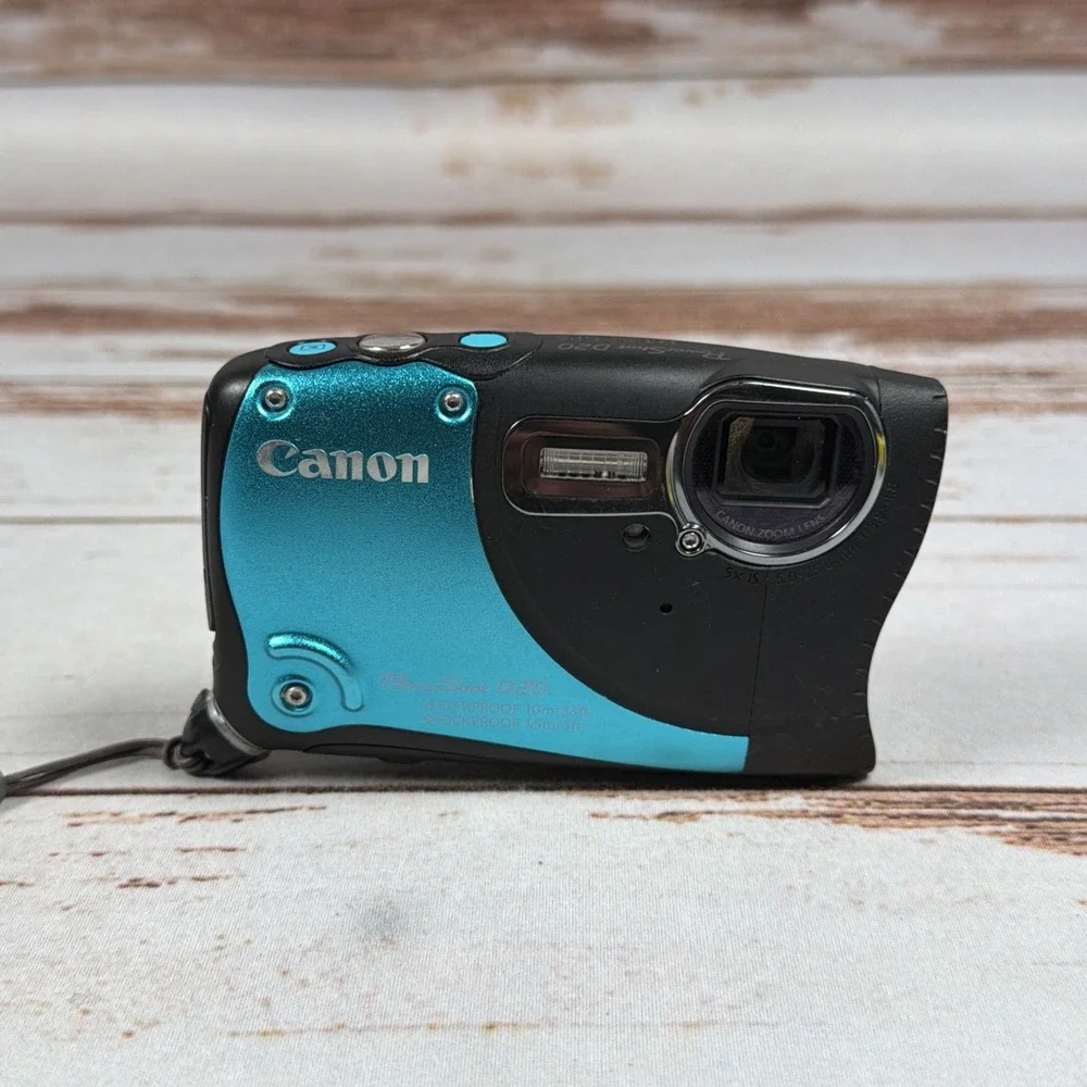 Canon PowerShot D20 Digital Camera Blue For Parts Repair Powers On w/ Battery